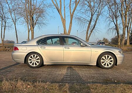 BMW 745i A -