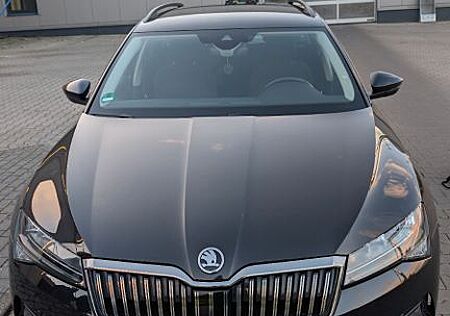 Skoda Superb 1.5 TSI ACT DSG AMBITION COMBI AMBITION