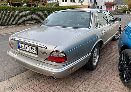 Jaguar XJ -4.0 V8*SOVEREIGN*TOP ZUSTAND*