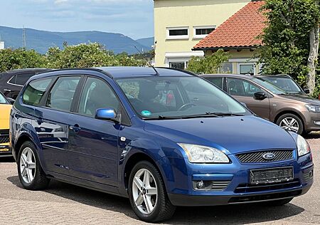 Ford Focus Turnier Style 1,6*KLIMA*SHZ*AHK*TEMPOMAT