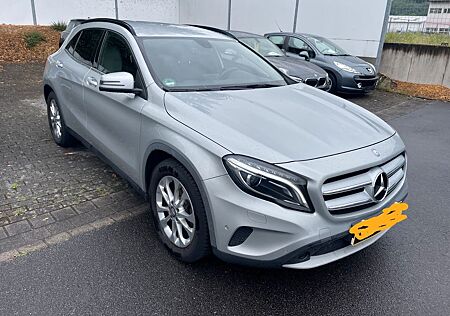 Mercedes-Benz GLA 200 GLA -Klasse