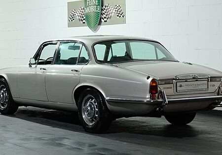 Jaguar XJ6 Daimler 6 Souvereign 4.2