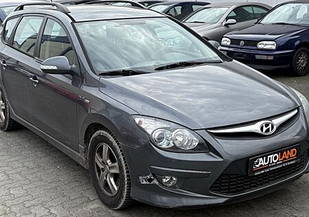 Hyundai i30 CW blue 1.6 CRDi*1.HAND*TÜV 06/2027*