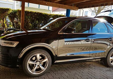Audi Q3 1.4 TFSI cylinder on d. S tronic S-Line. AHK