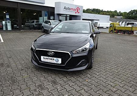 Hyundai i30 1.0 T-GDI YES!*Navi*Klima*SHZ*RFK