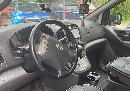 Hyundai H-1