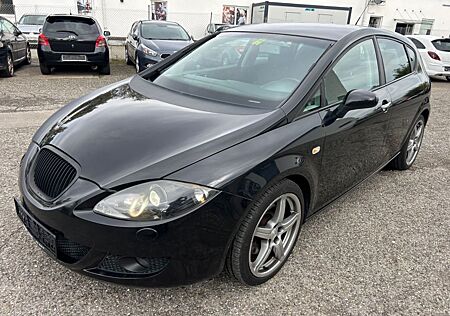 Seat Leon Stylance / Style . TÜV neu !