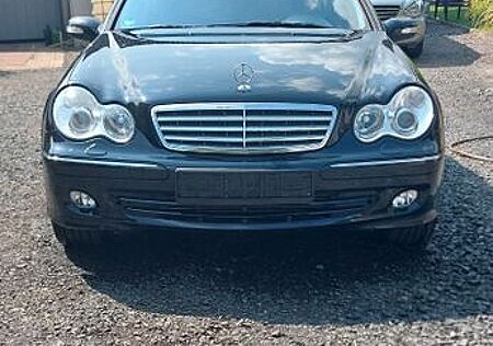 Mercedes-Benz C 200 KOMPRESSOR T AVANTGARDE Avantgarde