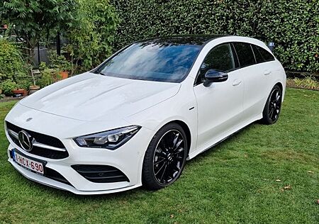 Mercedes-Benz CLA 200 Shooting Brake -