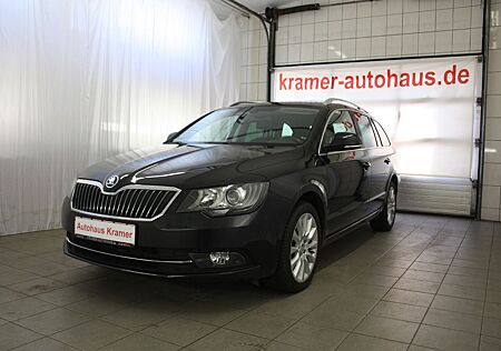 Skoda Superb Combi Exclusive Pan.Dach Leder Navi 1.Han