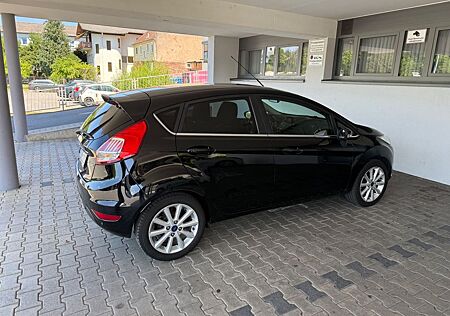 Ford Fiesta 1,0 EcoBoost 74kW Celebration PowerSh...