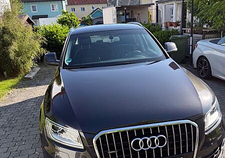 Audi Q5 2.0 TFSI quattro- NAV/SHZ/Klima/PDC/Soundsyst