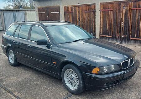 BMW 525i A Touring -