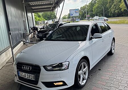 Audi A4 2.0 TDI S Tronic, Quattro, Navi, Kamera, Temp