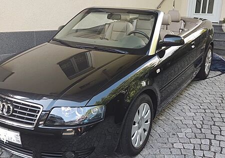 Audi A4 1.8 T Cabriolet - neues Verdeck
