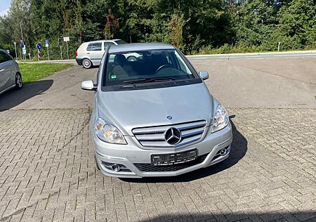 Mercedes-Benz A 180 AVANTGARDE BlueEFFICIENCY AVANTGARDE