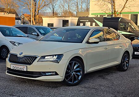 Skoda Superb Lim. Laurin&Klement DSG |Leder |TAXI