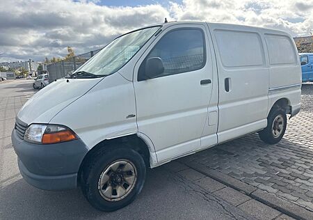 Toyota Hiace 2,5 D4D 4x4 FESTPREIS