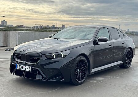 BMW M5 Plug-In Hybrid xDrive Full option + carbon
