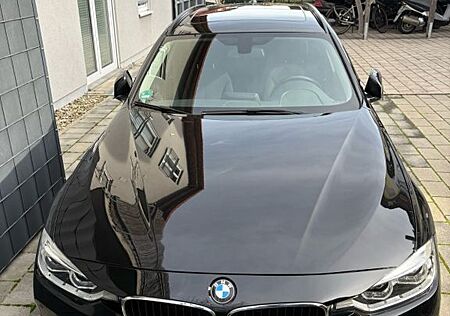 BMW 318i Touring Advantage