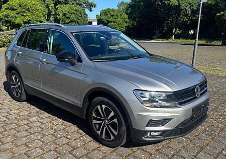 VW Tiguan Volkswagen 2.0 TDI IQ.DRIVE/AHK
