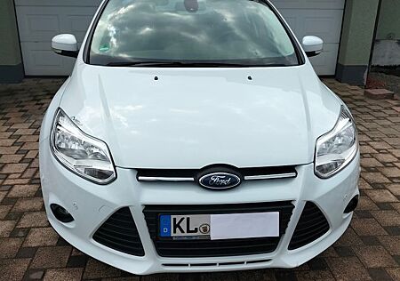 Ford Focus 1,0 EcoBoost 92kWTrend,AHK, Zahnriemen Neu
