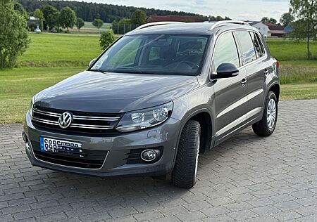 VW Tiguan Volkswagen 2.0 TDI BlueMotion *TÜV neu*