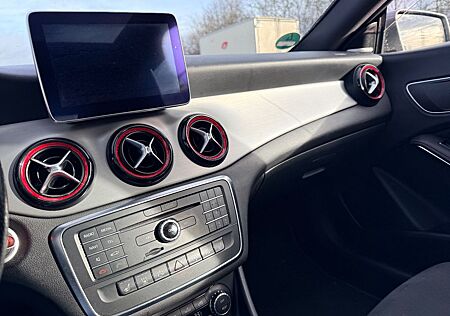 Mercedes-Benz CLA 250 Shooting Brake /PANORMA/LEDER/ACC/MEMORY