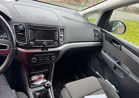 VW Sharan Volkswagen 2.0 TDI BlueMotion Technology Highlin...