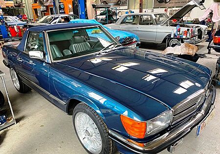 Mercedes-Benz SL 560