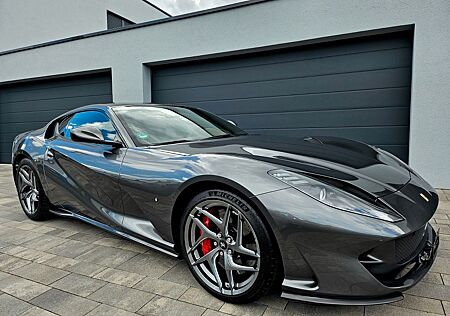 Ferrari 812 6.5 V12 Superfast/Vollausstattung/Carbon