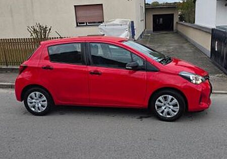 Toyota Yaris 1,0-l-Dual-VVT-i -