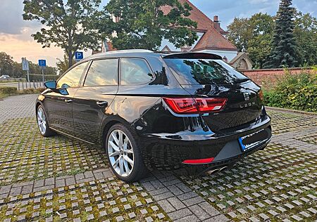 Seat Leon FR sehr viel Austattung! Pano, AHK, Sound