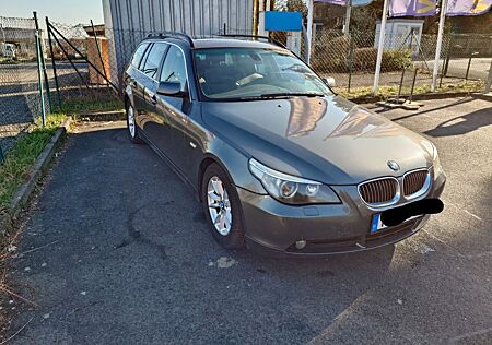 BMW 523i A touring Kombi LPG
