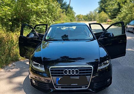 Audi A4 1.8 T - PDC vo./hi./ SHZ./ Farbdisplay, Tempo