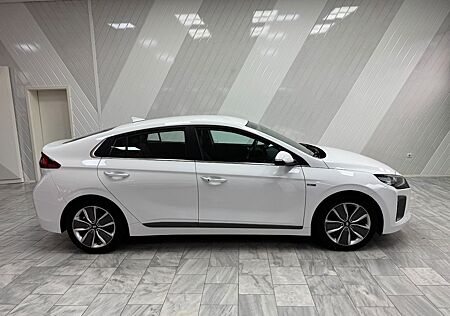 Hyundai Ioniq gebraucht kaufen Hyundai Ioniq 1.6 Hybrid Premium 8x bereift