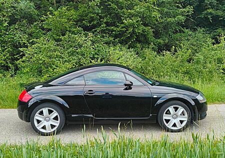 Audi TT Coupe 1.8T quattro 132 kW -