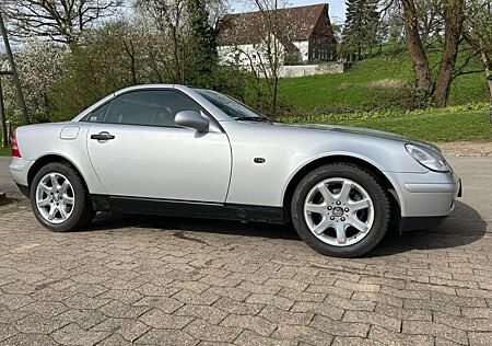 Mercedes-Benz SLK 200 -