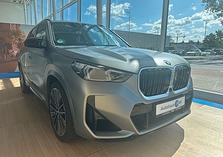 BMW X1 M135i xDrive 20" HeadUp 360 Memory ACC H/K