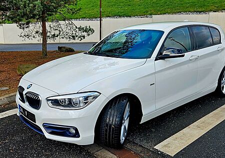 BMW 118i Sport Line Autom 18'' LM Navi Business HIFI