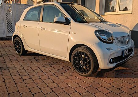 Smart ForFour 1.0 52kW passion Panorama Navi SHZ Alu