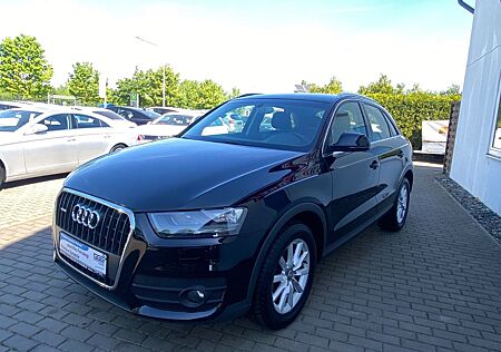Audi Q3 2.0 TDI Quattro S-tronic / Klimaautomatik/