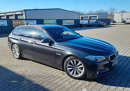 BMW 530d xDrive Touring A Luxury Line Luxury Line