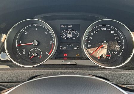 VW Golf Volkswagen 1.6 TDI SCR IQ.DRIVE Variant IQ.DRIVE