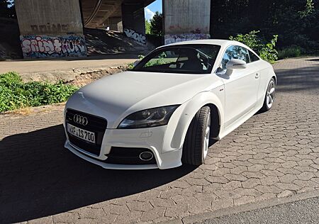 Audi TT Coupe 2.0 TDI quattro Scheckheft S line