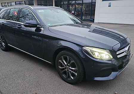 Mercedes-Benz C 200 T 4Matic, Distronic, LED,AHK,Burmester