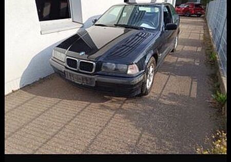 BMW 316i Compact -