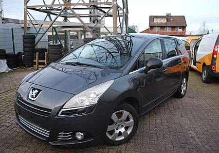 Peugeot 5008 *7SITZER*TEMP*AHK*PANO*PDC