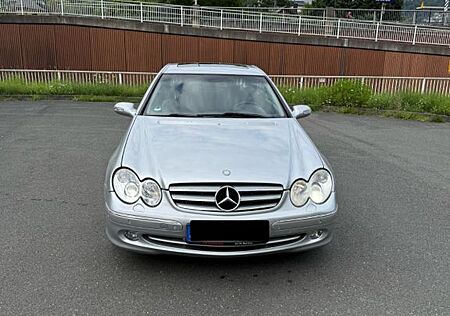 Mercedes-Benz CLK 320