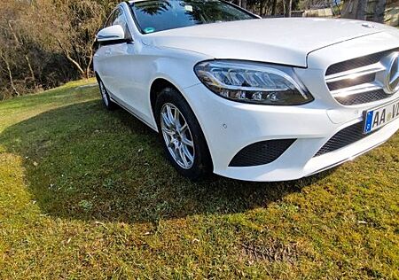 Mercedes-Benz C 180 Autom. -